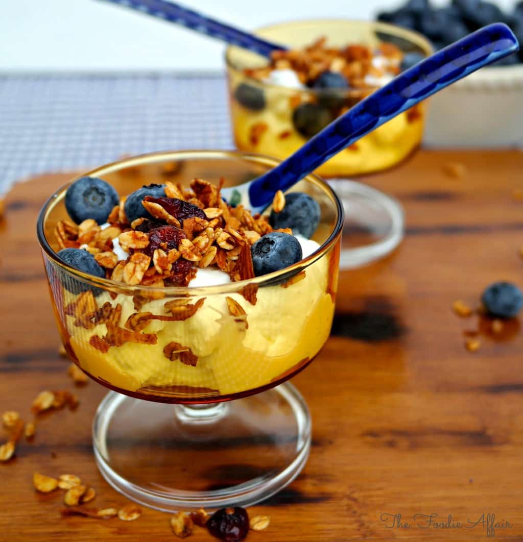 Granola with mixed nuts and coconut - The Foodie Affair