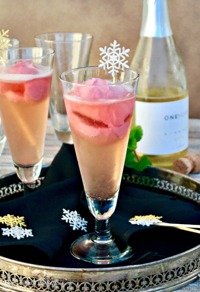Italian Raspberry Prosecco Cocktail (Sgroppino)! A classic with a twist using raspberry instead of lemon sorbet! #Italian #cocktail #prosecco #Sgroppino | www.thefoodieaffair.com