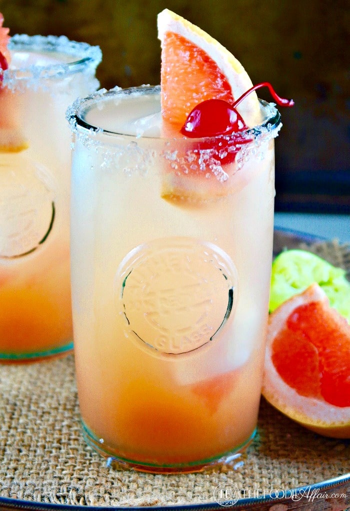 Refreshing Paloma Cocktail made with fresh grapefruit juice, tequila and club soda! The Foodie Affair