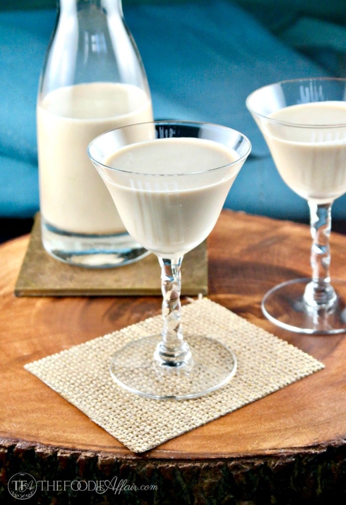 Sugar Free Irish Cream is a low carb copycat Baileys liqueur for sipping or adding to recipes! #IrishCream #liqueur #Baileys | www.thefoodieaffair.com